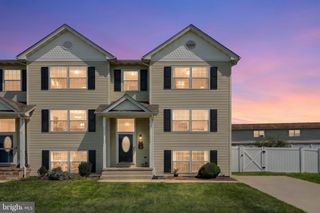 24 SQUIRE CIR, Mcsherrystown, PA 17344