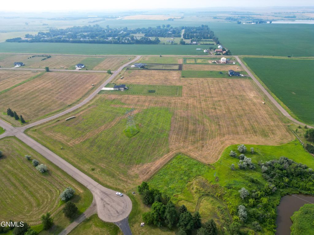 807 Apple Ridge Road, Menoken, ND 58558 photo 11