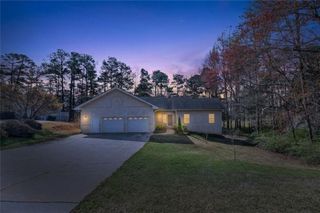 8993 Dornoch Circle, Winston, GA 30187