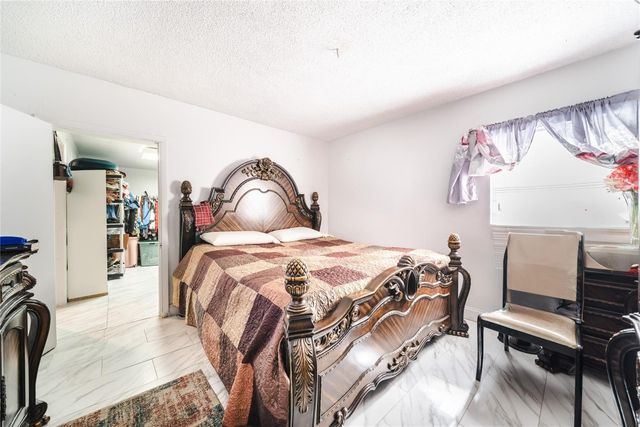 419 SW 80th Avenue, Pompano Beach, FL 33068