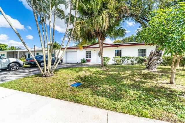 419 SW 80th Avenue, Pompano Beach, FL 33068