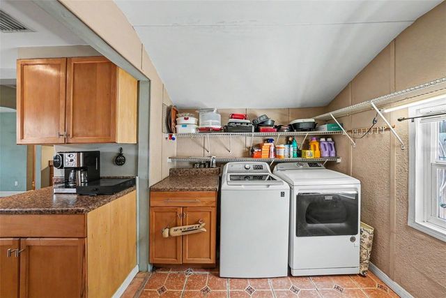 2827 9TH AVENUE N, St Petersburg, FL 33713