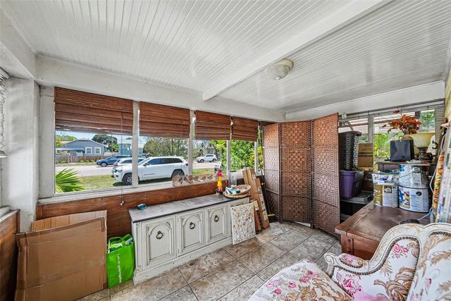 2827 9TH AVENUE N, St Petersburg, FL 33713