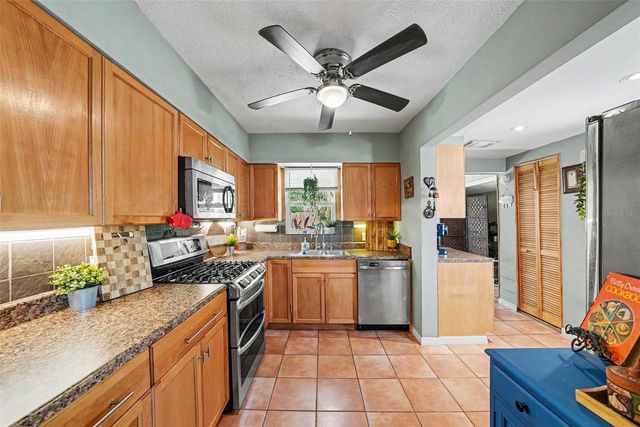 2827 9TH AVENUE N, St Petersburg, FL 33713
