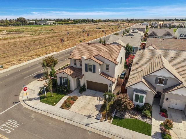2906 Ashton St, Lodi, CA 95242