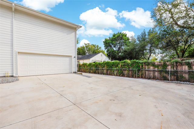 228 Sunset Lane, Fort Worth, TX 76114