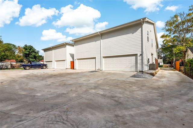 228 Sunset Lane, Fort Worth, TX 76114