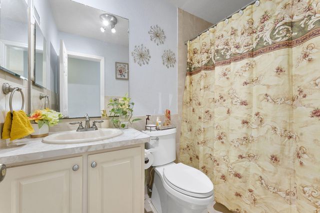 400 NW 98TH Avenue, Pembroke Pines, FL 33024