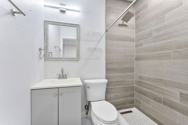 400 NW 98TH Avenue, Pembroke Pines, FL 33024