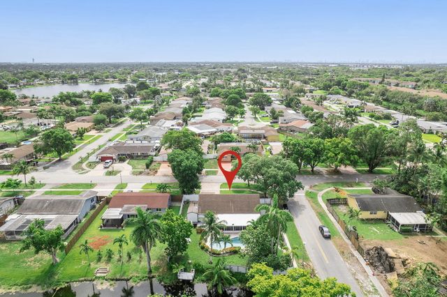 400 NW 98TH Avenue, Pembroke Pines, FL 33024