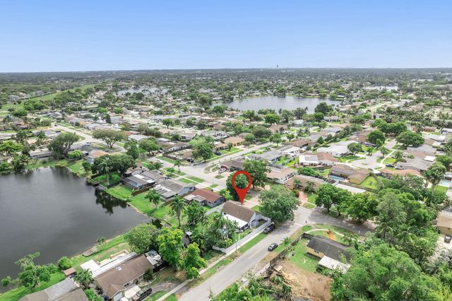400 NW 98TH Avenue, Pembroke Pines, FL 33024