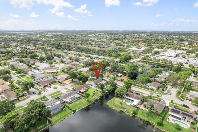 400 NW 98TH Avenue, Pembroke Pines, FL 33024