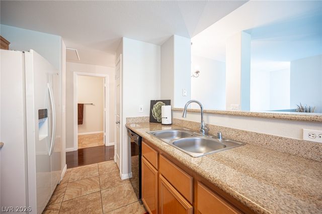 7701 West Robindale Road 274, Las Vegas, NV 89113