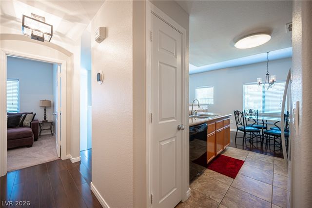 7701 West Robindale Road 274, Las Vegas, NV 89113