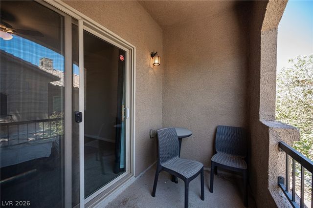 7701 West Robindale Road 274, Las Vegas, NV 89113
