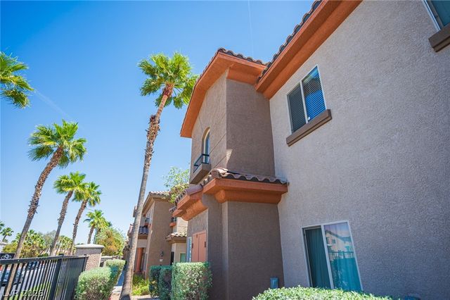7701 West Robindale Road 274, Las Vegas, NV 89113