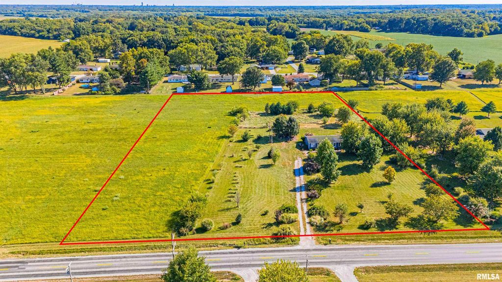 1130 Cantrall Creek Road, Cantrall, IL 62625