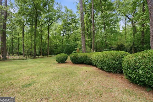 5044 Wellington Drive, Macon, GA 31210