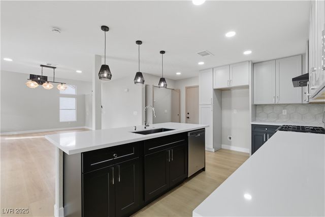 4830 Camino Hermoso, North Las Vegas, NV 89031