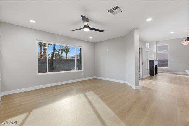 4830 Camino Hermoso, North Las Vegas, NV 89031