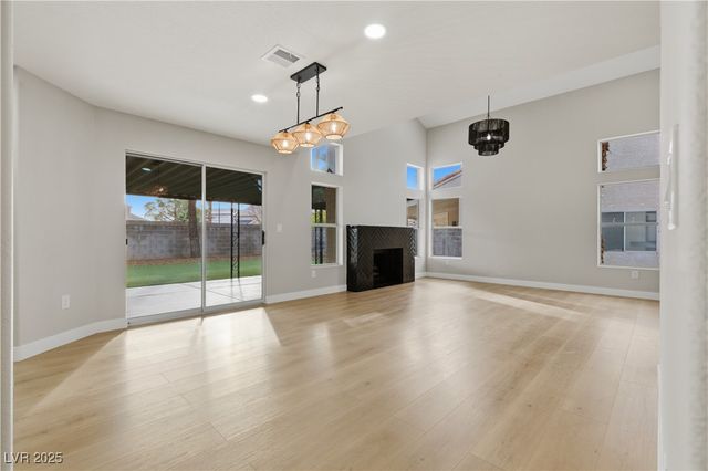 4830 Camino Hermoso, North Las Vegas, NV 89031