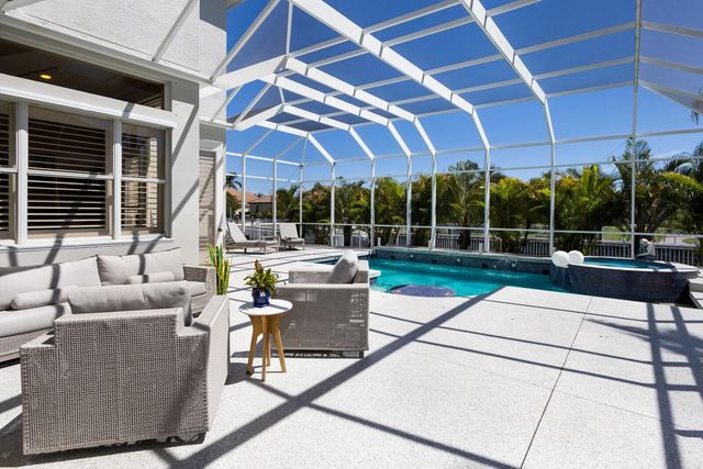 541 FORE DRIVE, Bradenton, FL 34208