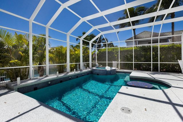 541 FORE DRIVE, Bradenton, FL 34208