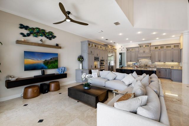 541 FORE DRIVE, Bradenton, FL 34208