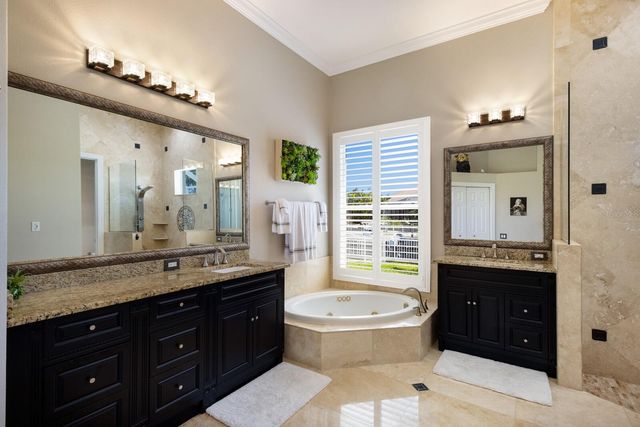 541 FORE DRIVE, Bradenton, FL 34208