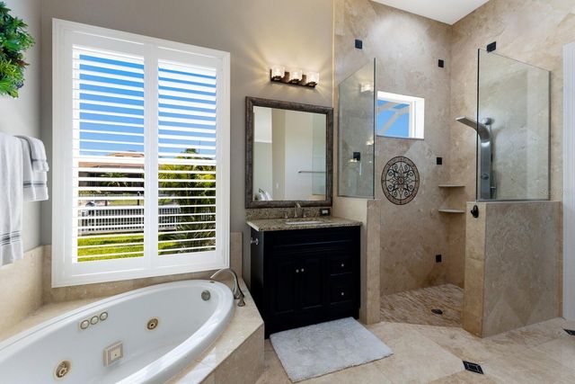 541 FORE DRIVE, Bradenton, FL 34208