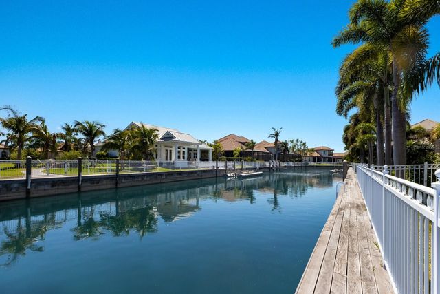 541 FORE DRIVE, Bradenton, FL 34208