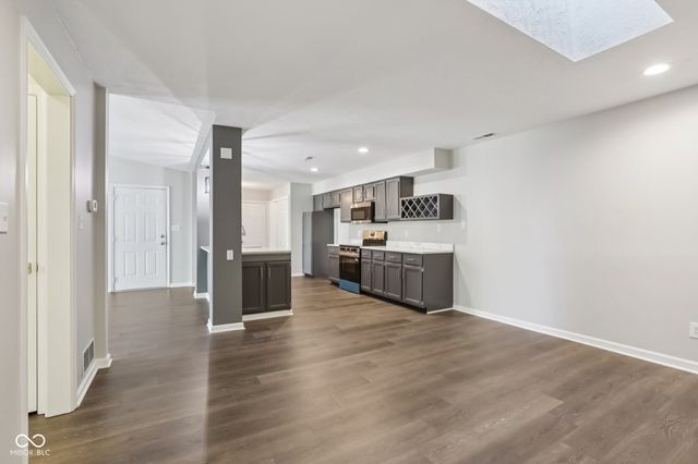 9364 Oak Run East Drive, Indianapolis, IN 46260