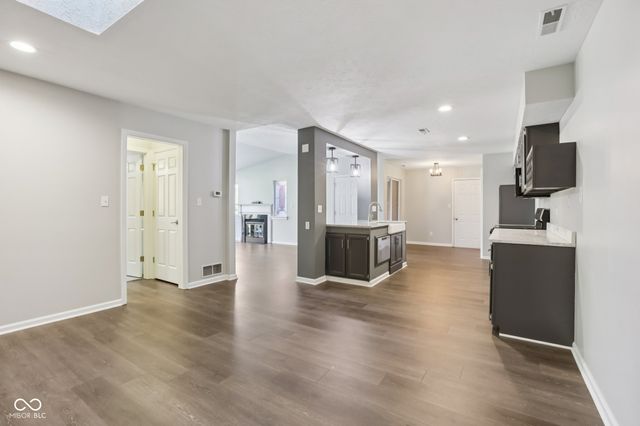 9364 Oak Run East Drive, Indianapolis, IN 46260