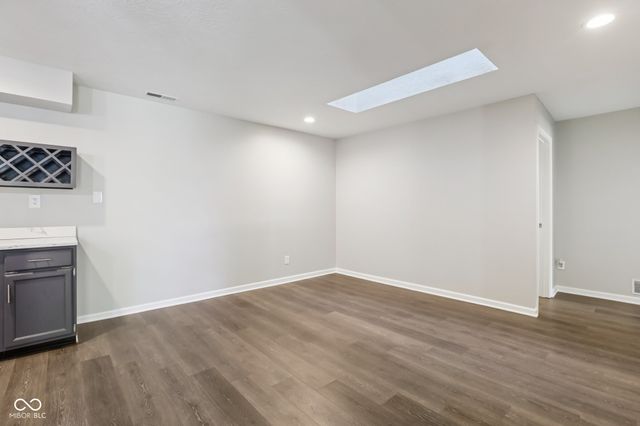 9364 Oak Run East Drive, Indianapolis, IN 46260