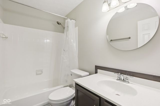 9364 Oak Run East Drive, Indianapolis, IN 46260