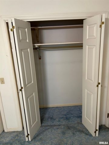 306 E POPLAR Street, Taylorville, IL 62568