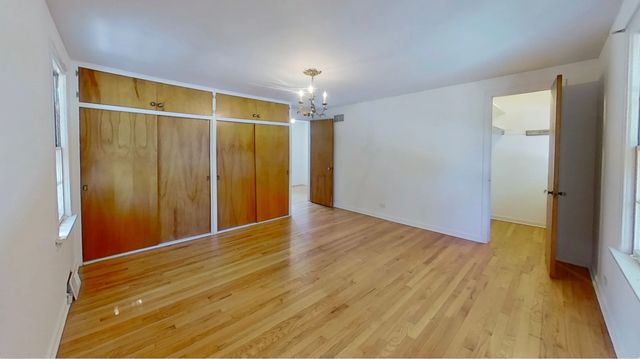 622 N President Street, Wheaton, IL 60187