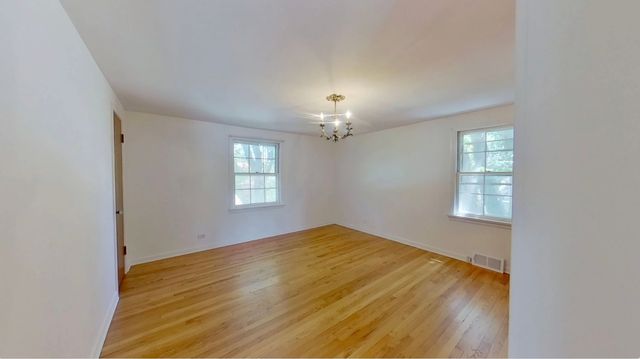 622 N President Street, Wheaton, IL 60187