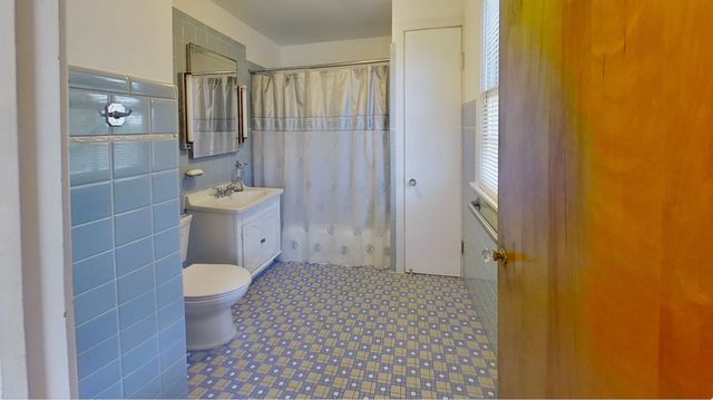 622 N President Street, Wheaton, IL 60187