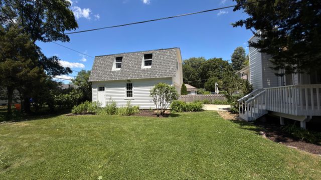 622 N President Street, Wheaton, IL 60187