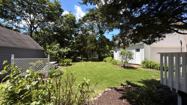 622 N President Street, Wheaton, IL 60187