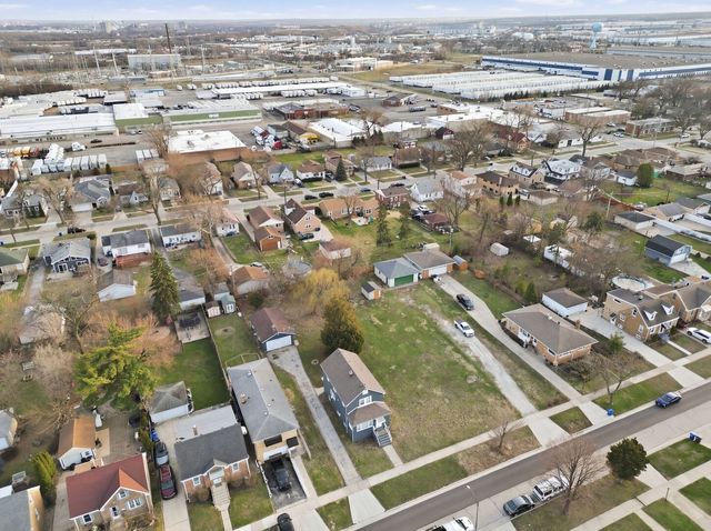 8047 45th Place, Lyons, IL 60534