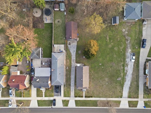 8047 45th Place, Lyons, IL 60534