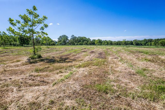 7800 Fm 2502, Brenham, TX 77833