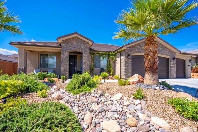 2057 N VISTA SPRINGS DR, Washington, UT 84780
