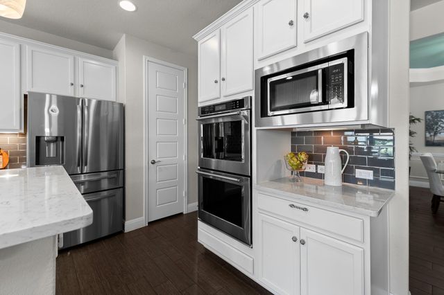 402 Old Blue Mountain LN, Georgetown, TX 78633