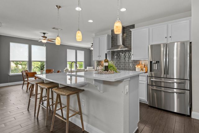 402 Old Blue Mountain LN, Georgetown, TX 78633
