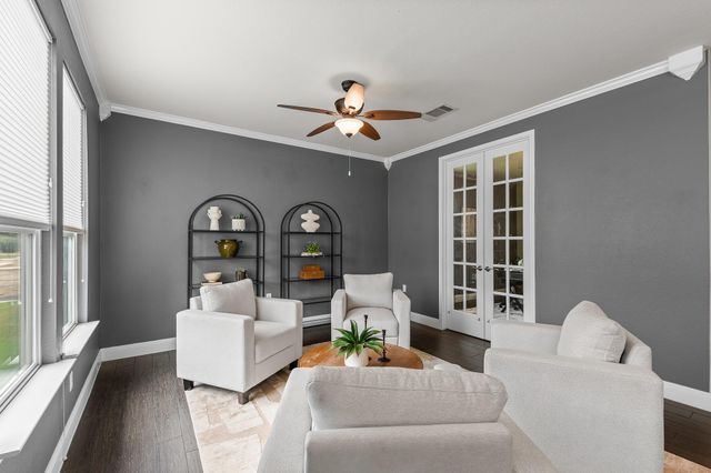 402 Old Blue Mountain LN, Georgetown, TX 78633