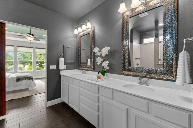 402 Old Blue Mountain LN, Georgetown, TX 78633