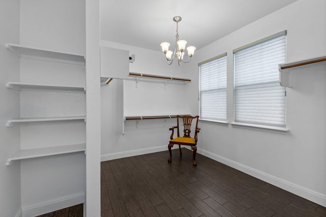 402 Old Blue Mountain LN, Georgetown, TX 78633